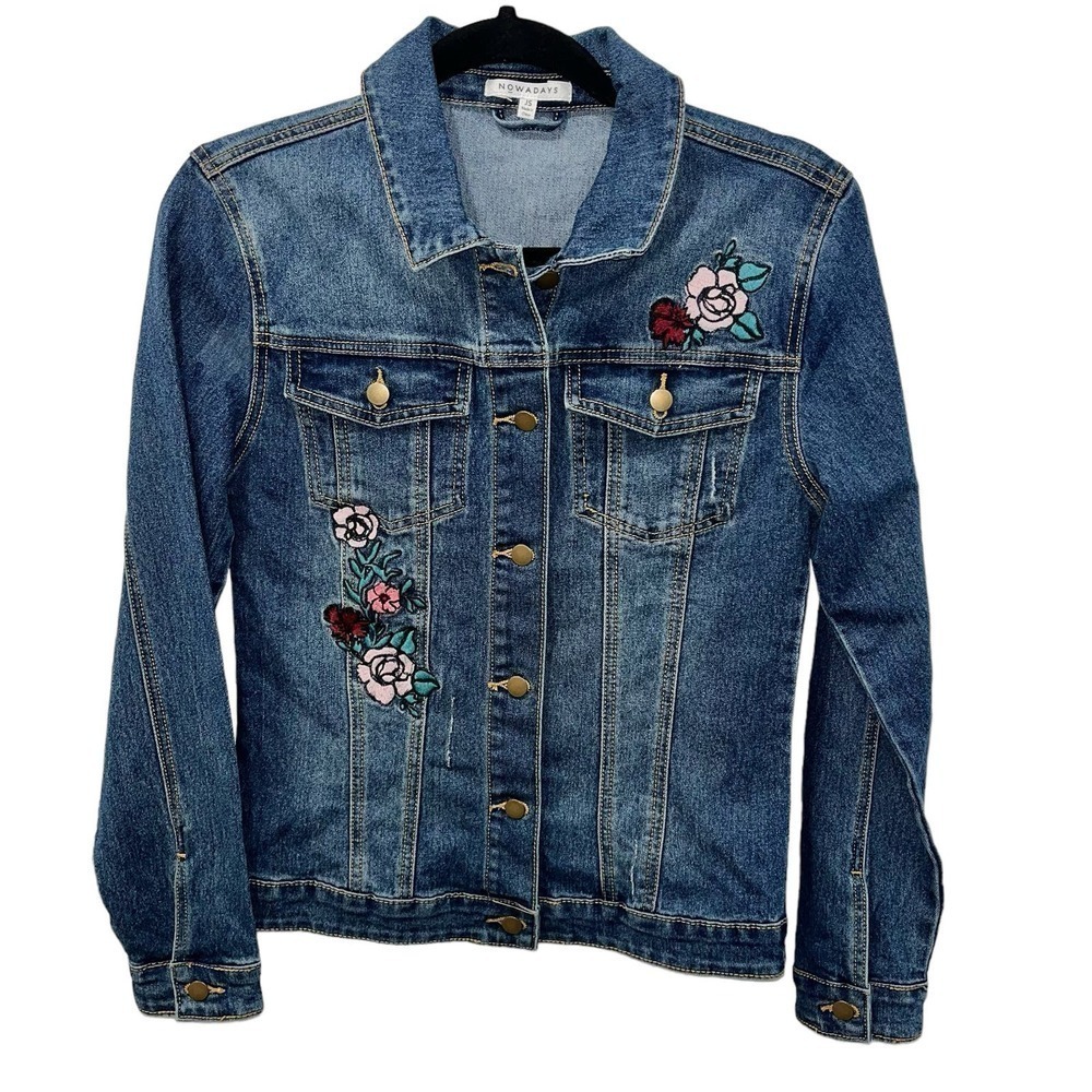 Nowadays Embroidered Jean Jacket | Junior’s Size Small